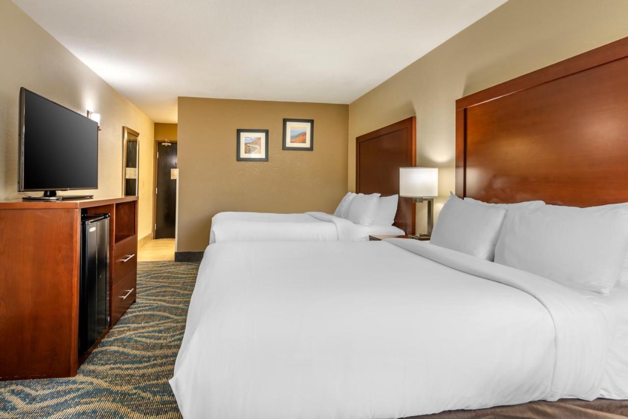 Comfort Inn Asheville East-Blue Ridge Pkwy Access Exterior foto