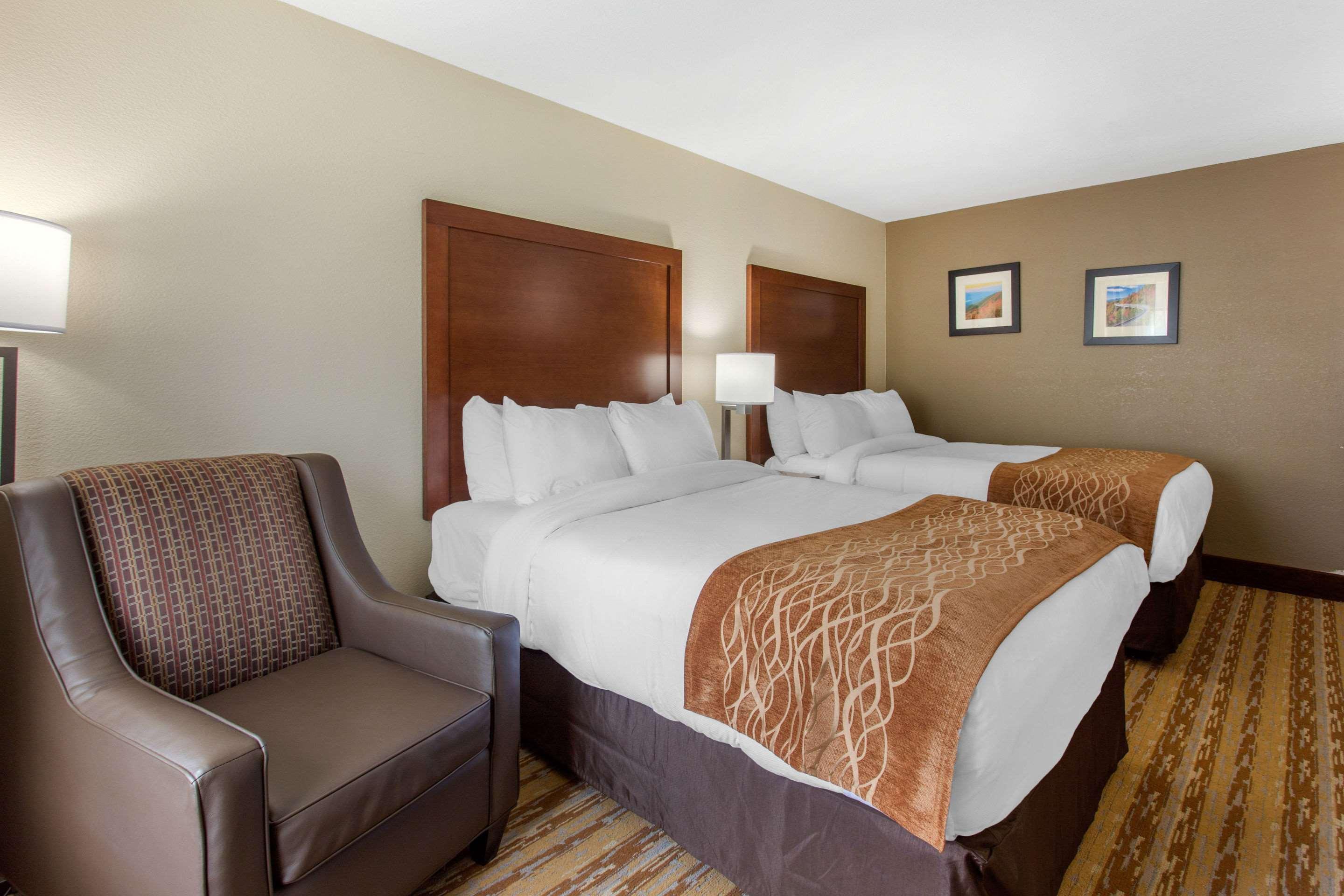 Comfort Inn Asheville East-Blue Ridge Pkwy Access Exterior foto