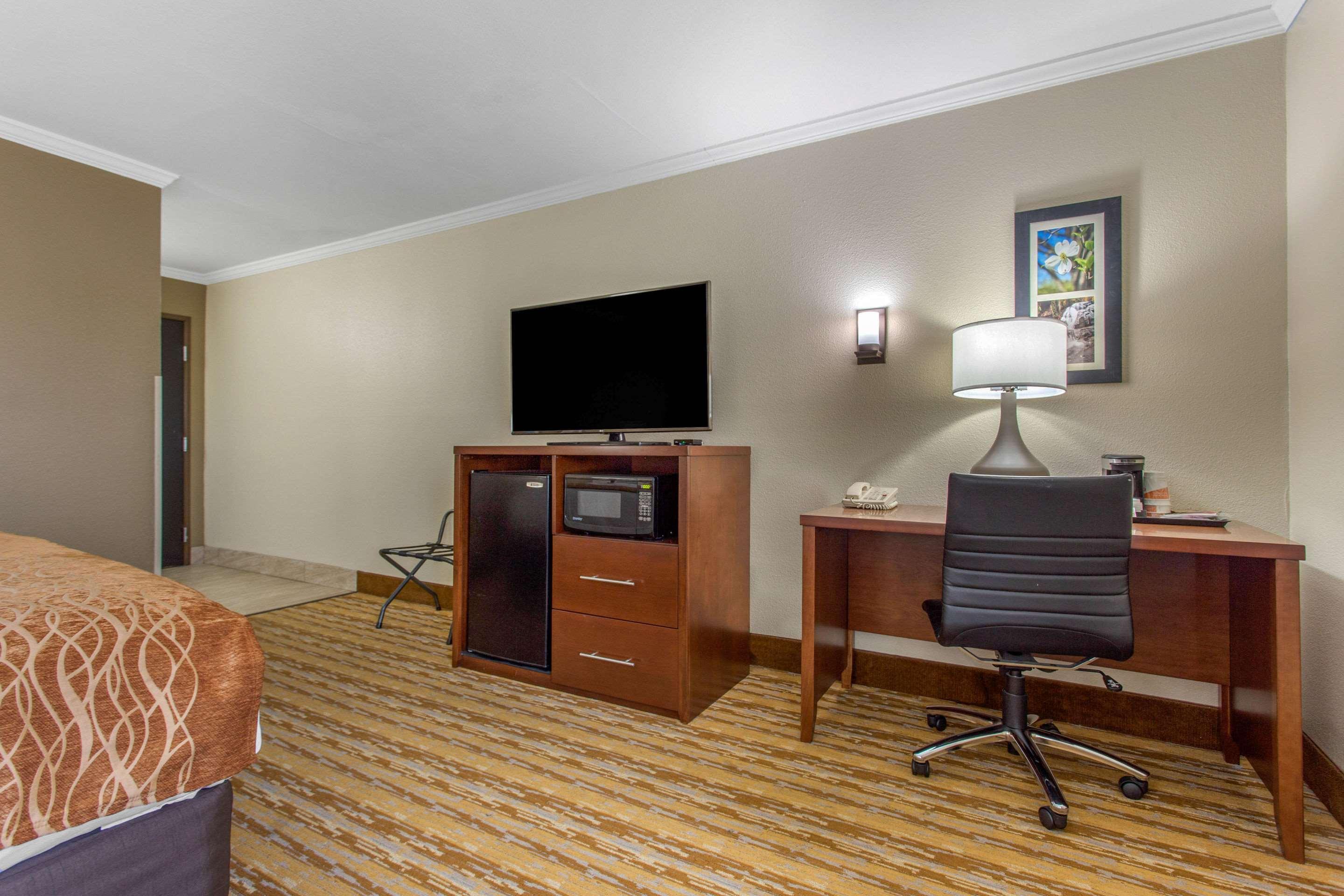 Comfort Inn Asheville East-Blue Ridge Pkwy Access Exterior foto
