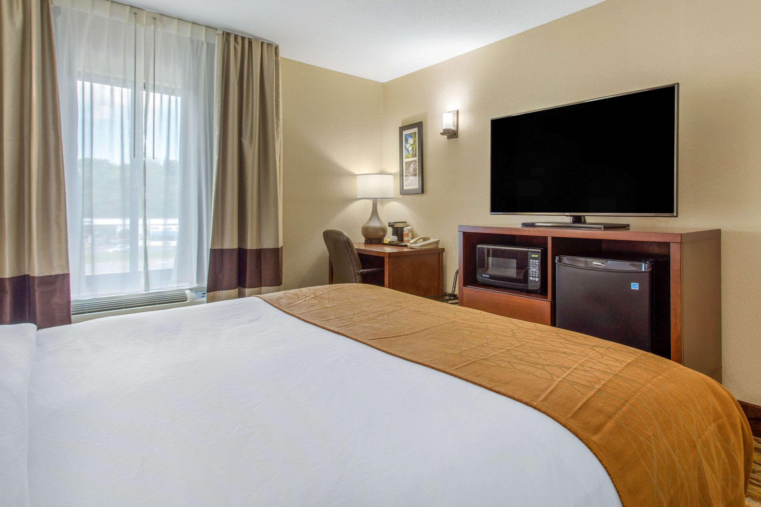 Comfort Inn Asheville East-Blue Ridge Pkwy Access Exterior foto