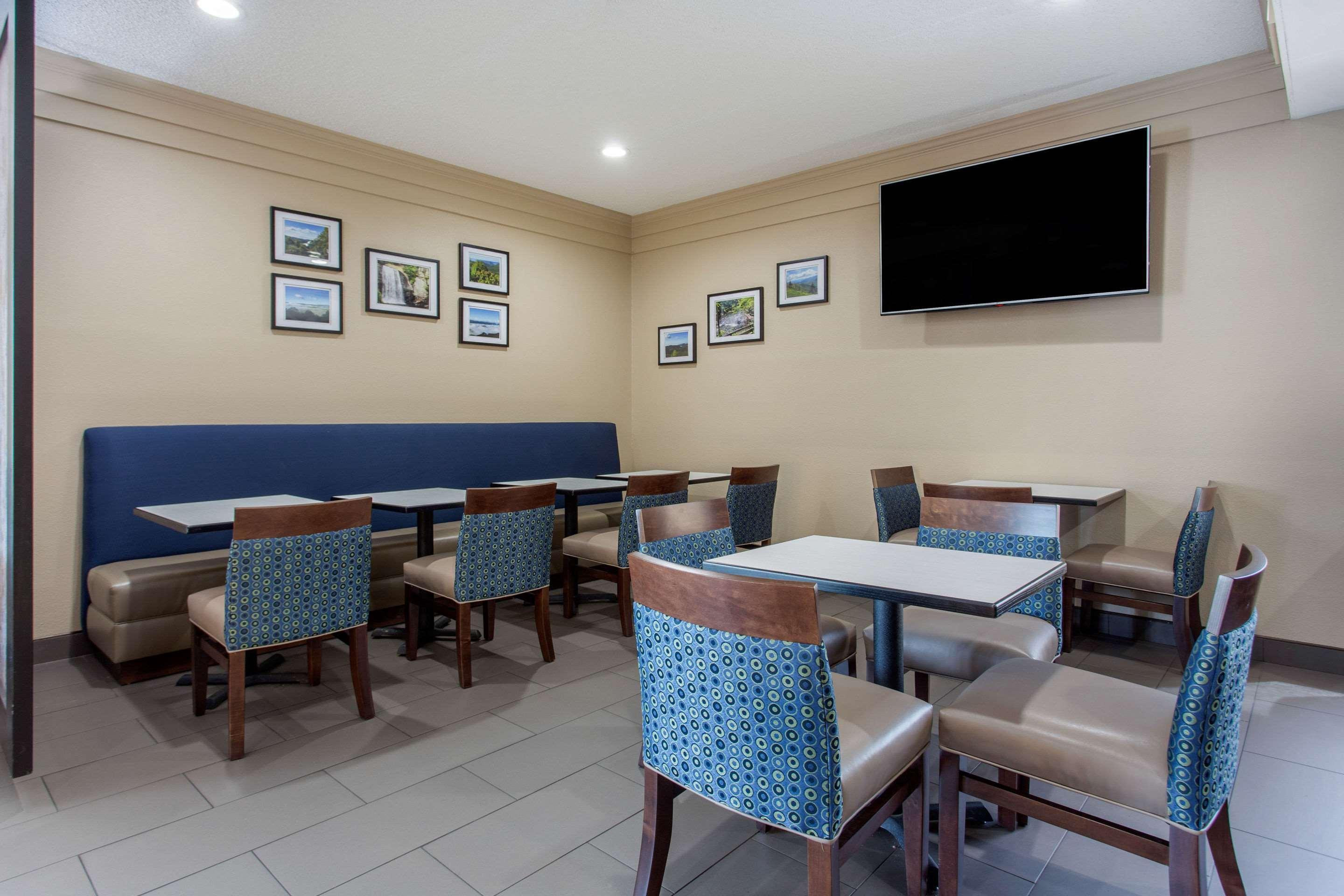 Comfort Inn Asheville East-Blue Ridge Pkwy Access Exterior foto