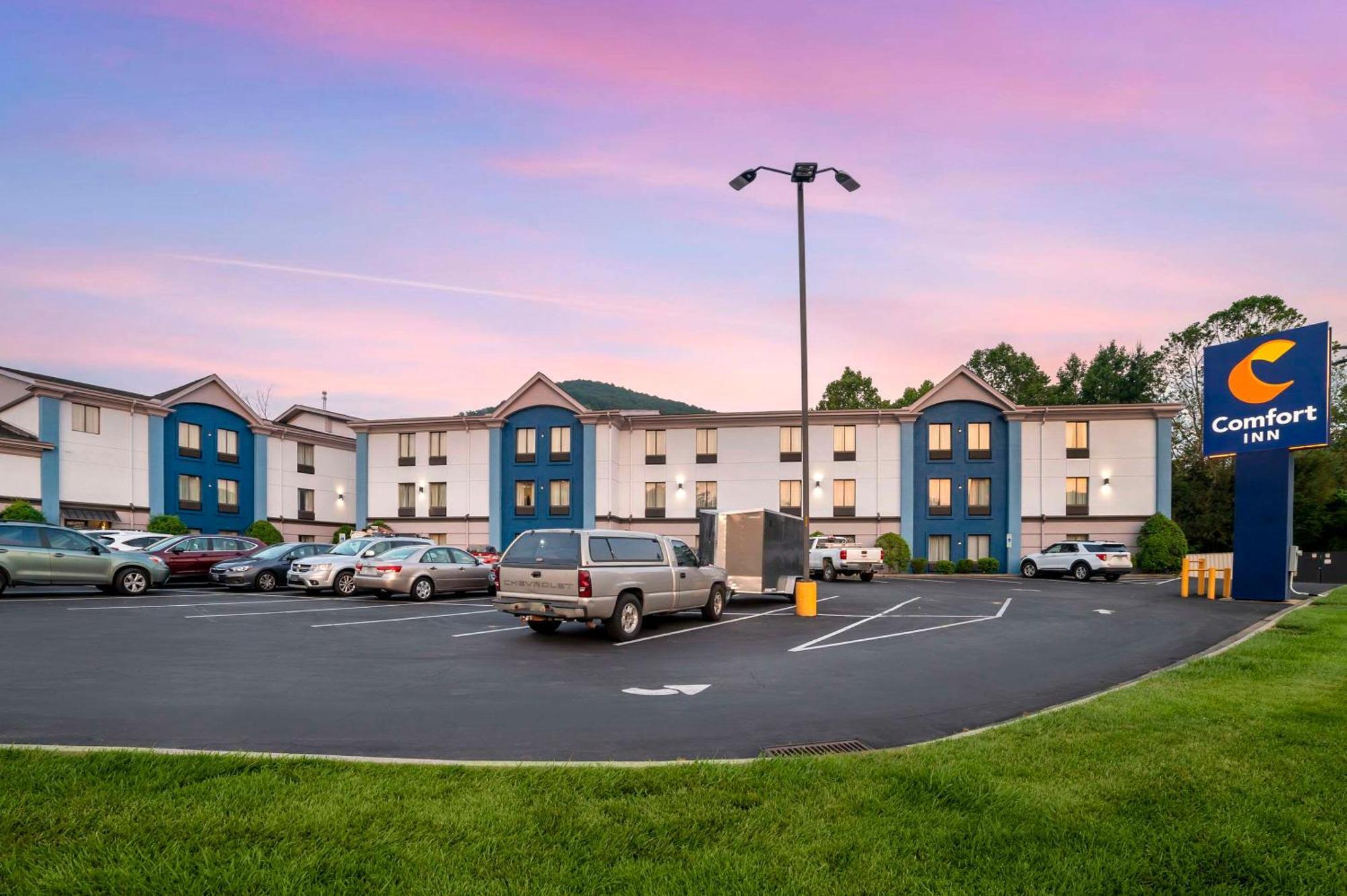 Comfort Inn Asheville East-Blue Ridge Pkwy Access Exterior foto