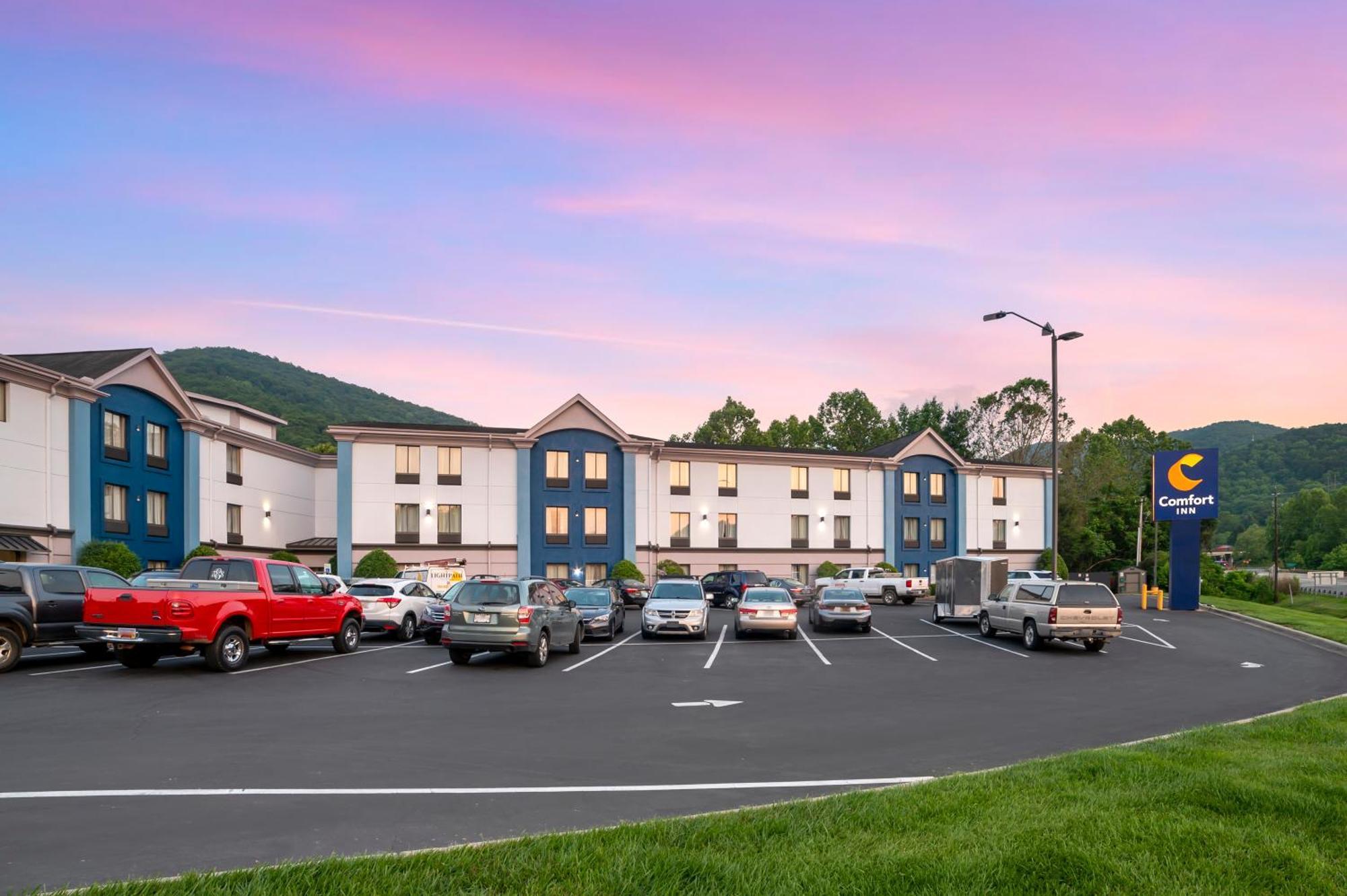 Comfort Inn Asheville East-Blue Ridge Pkwy Access Exterior foto