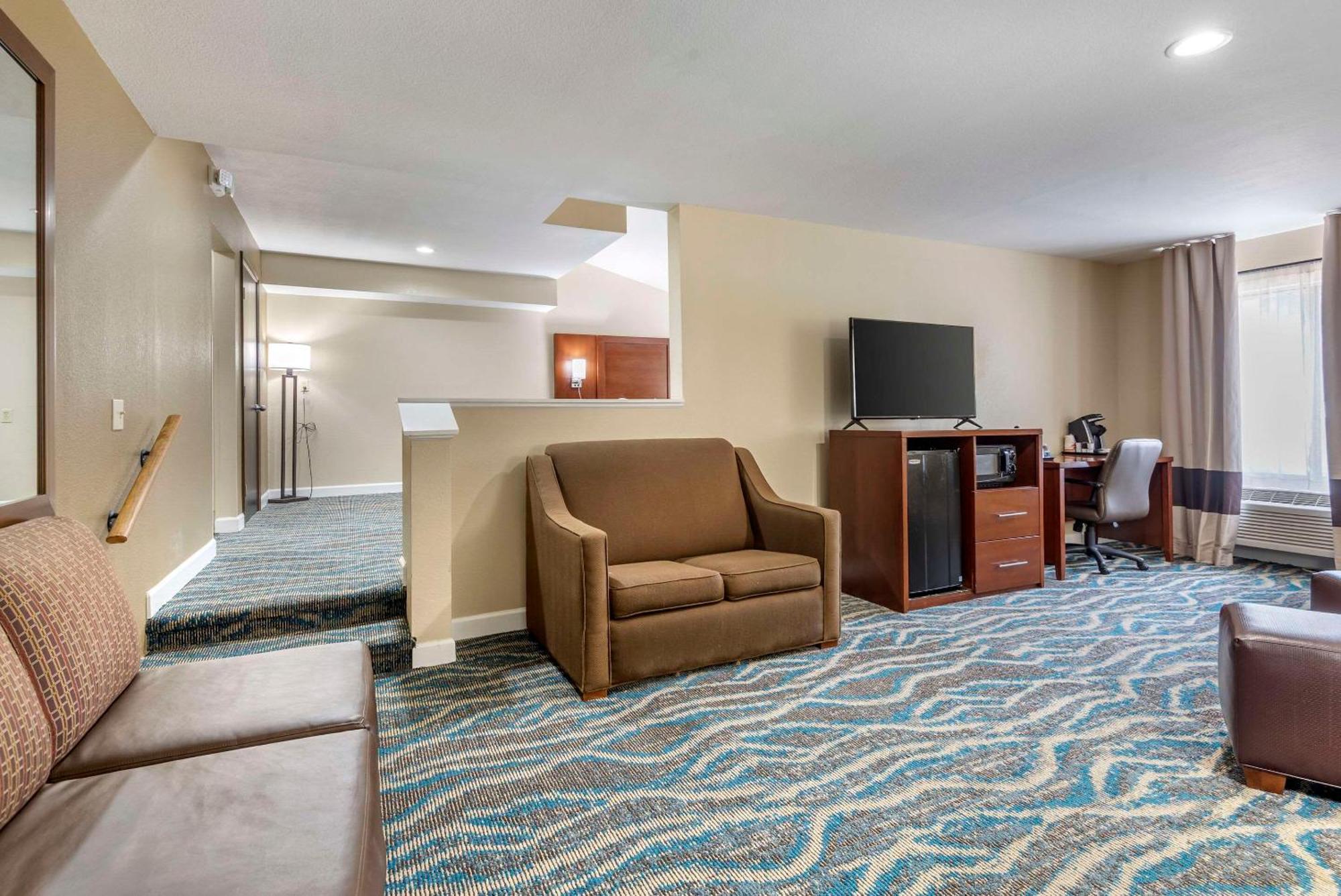 Comfort Inn Asheville East-Blue Ridge Pkwy Access Exterior foto